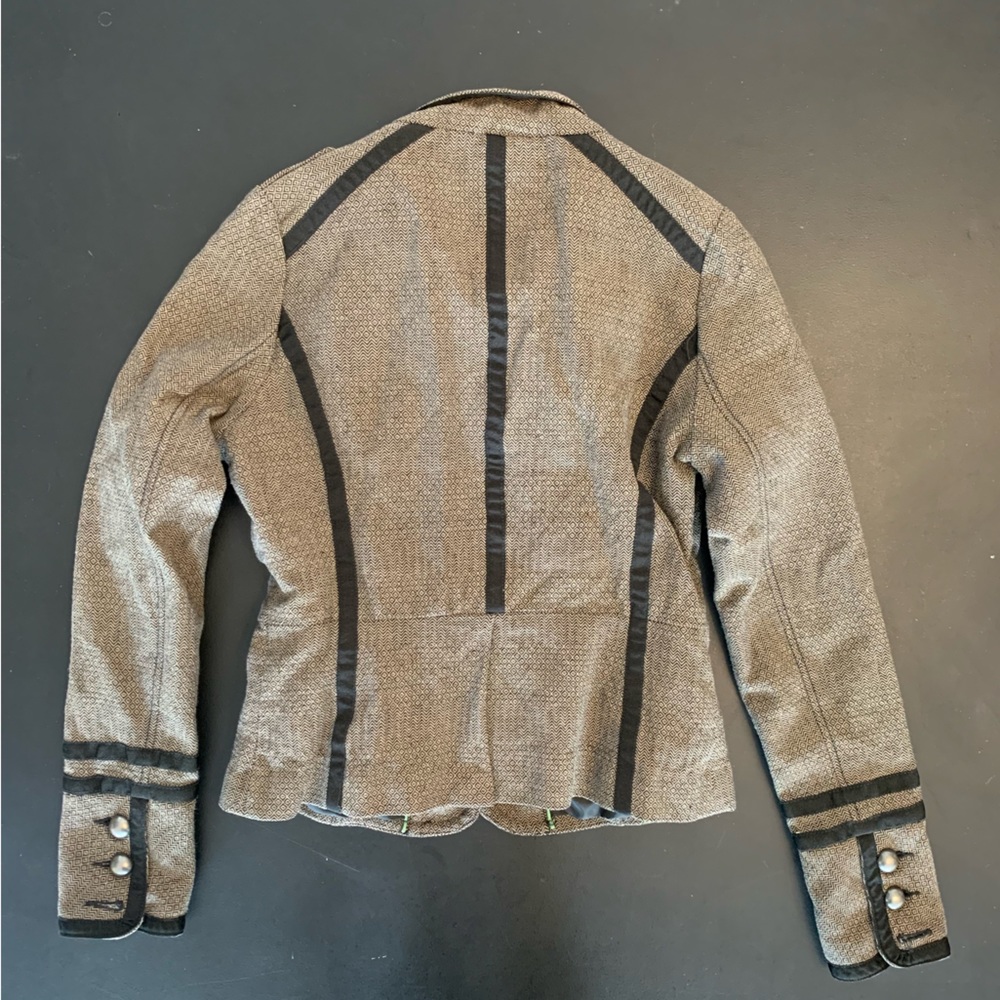 Unique Woman’s jacket size medium! - Picture 13 of 13
